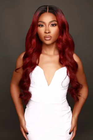 Perruque prête-à-porter Essenza Brazil Wave Ombré Bordeaux 24" – 100% Natural Brazilian Wavy